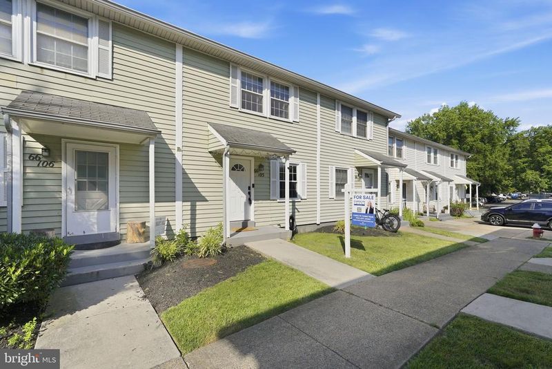 66 Plaza St NE #105, Leesburg, VA 20176
