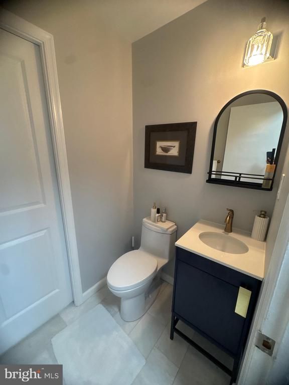 6315 Willowood Ln, Alexandria, VA 22310