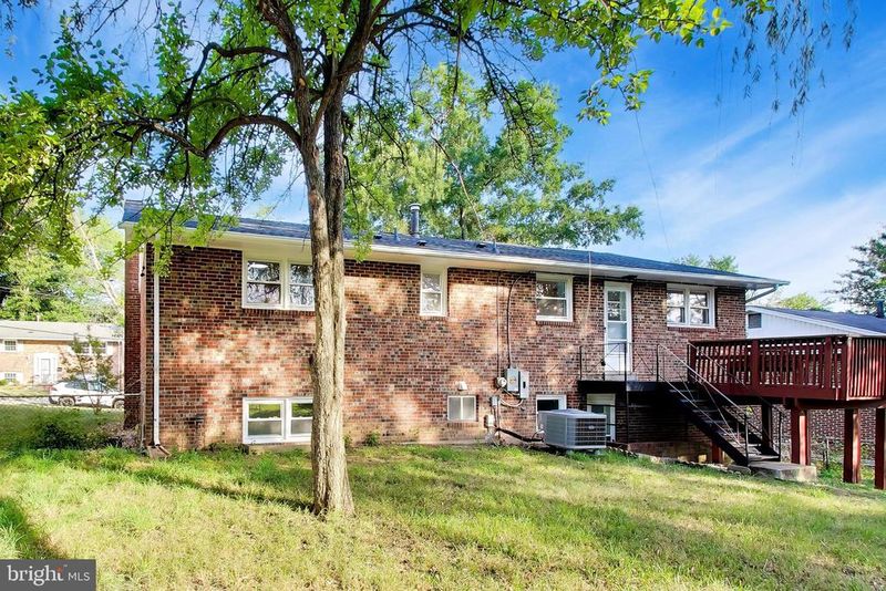 1922 Oakwood St, Temple Hills, MD 20748