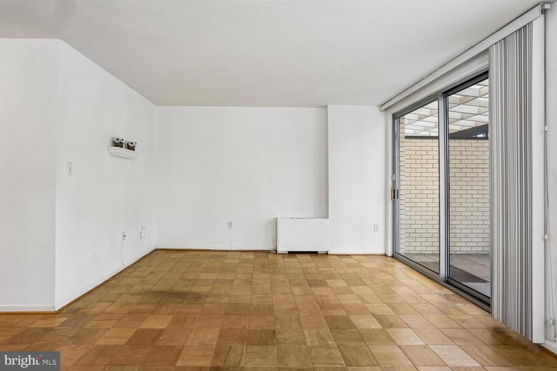 10401 Grosvenor Pl #324, Rockville, MD 20852