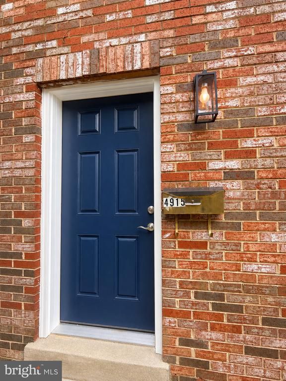 4915 Arctic Ter, Rockville, MD 20853