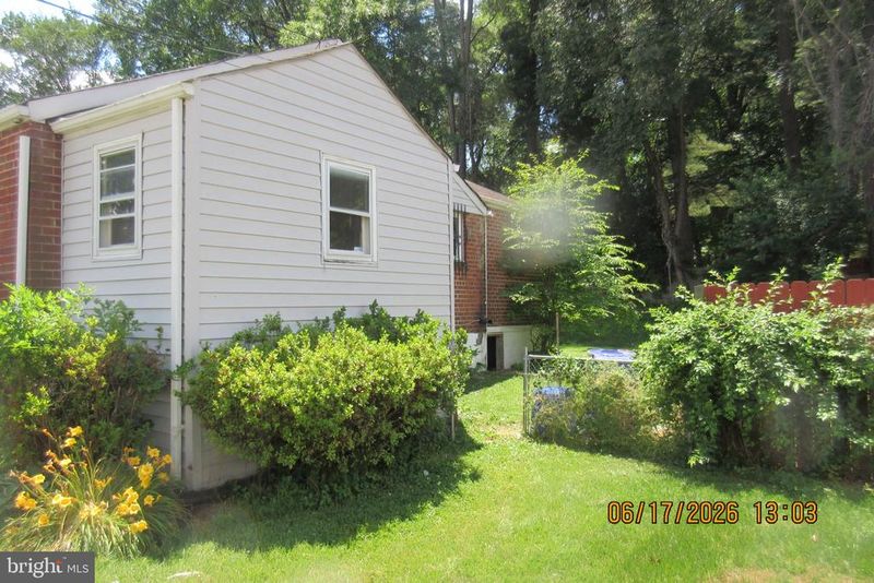 12902 Evanston St, Rockville, MD 20853