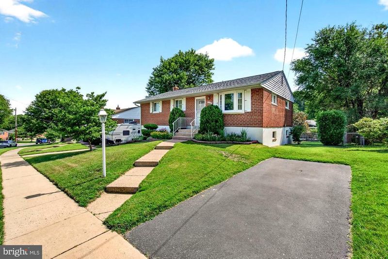 11407 Grayling Ln, Rockville, MD 20852