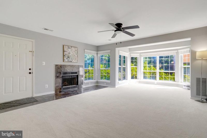 4505 Hazeltine Ct #F, Alexandria, VA 22312