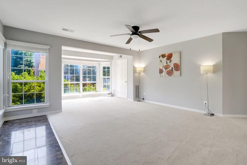 4505 Hazeltine Ct #F, Alexandria, VA 22312