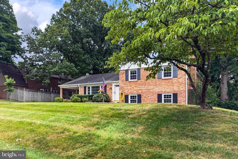 4019 Robertson Blvd, Alexandria, VA 22309