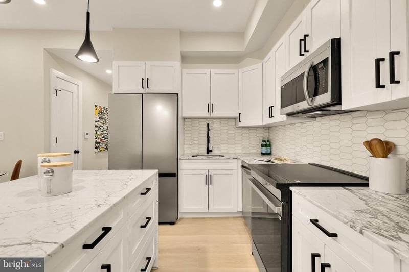 2606 41st St NW #1, Washington, DC 20007