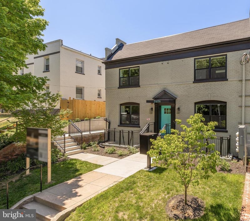 2606 41st St NW #1, Washington, DC 20007
