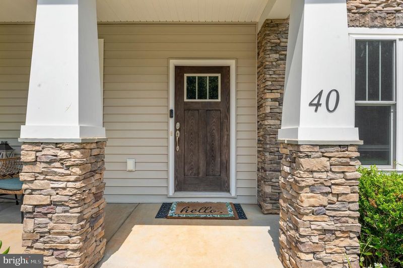 40 Boxwood Dr, Fredericksburg, VA 22406