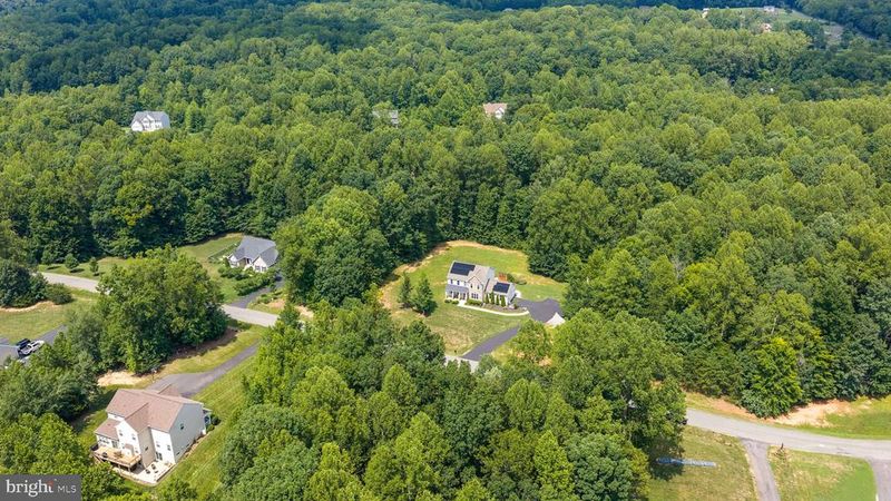 40 Boxwood Dr, Fredericksburg, VA 22406