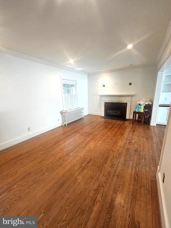 102 E Oak St E, Alexandria, VA 22301