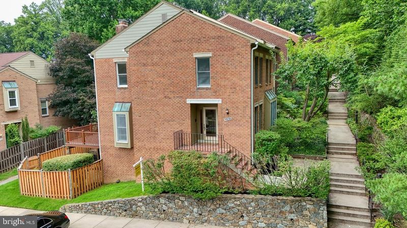 4836 Cloister Dr, Rockville, MD 20852