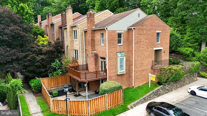4836 Cloister Dr, Rockville, MD 20852
