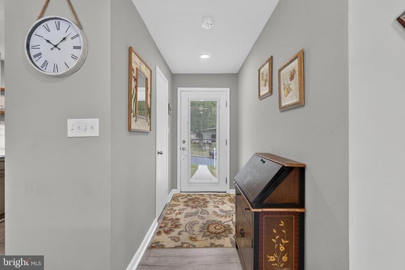 4115 Duvawn St, Alexandria, VA 22310