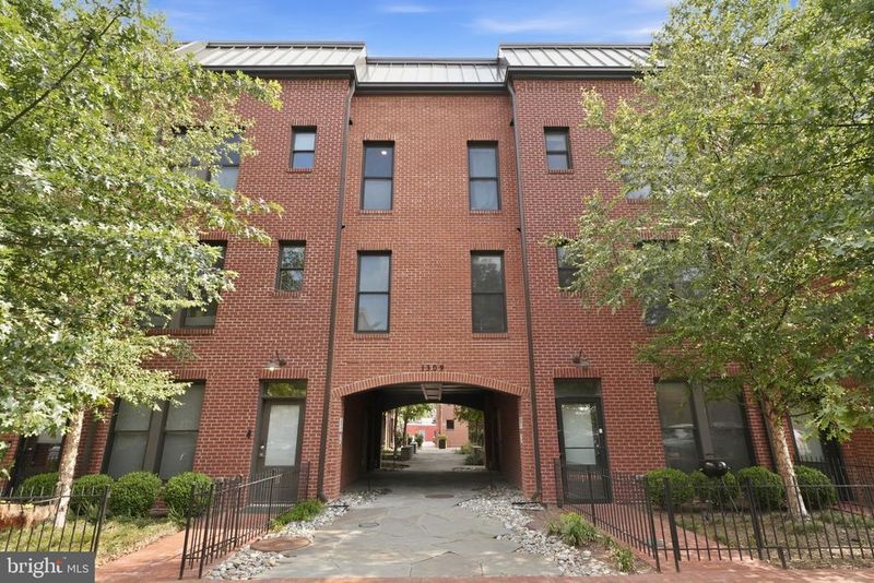 1309 E St SE #20, Washington, DC 20003