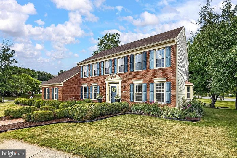 14700 Wildflower Ct, Centreville, VA 20120