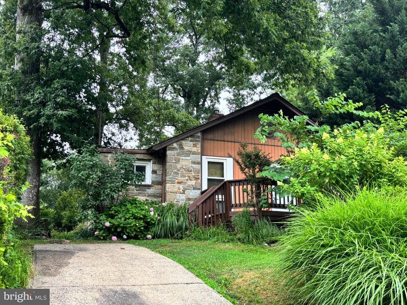 1217 Edmonston, Rockville, MD 20851