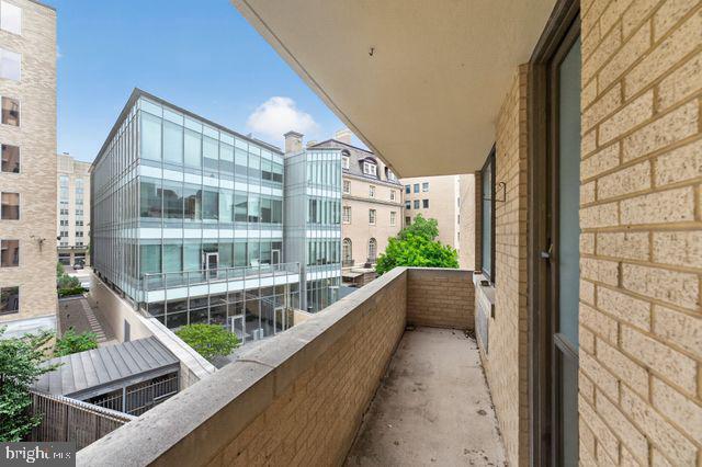 1325 18th St NW #410, Washington, DC 20036