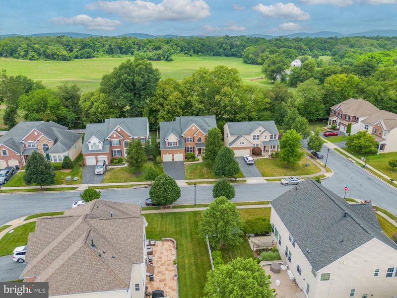 4946 Eleanor Dr, Frederick, MD 21703