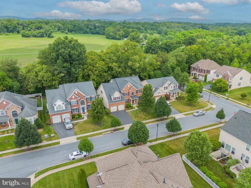 4946 Eleanor Dr, Frederick, MD 21703