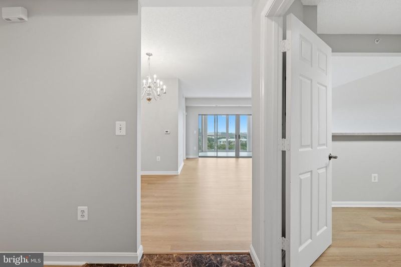 19375 Cypress Ridge Ter #922, Leesburg, VA 20176