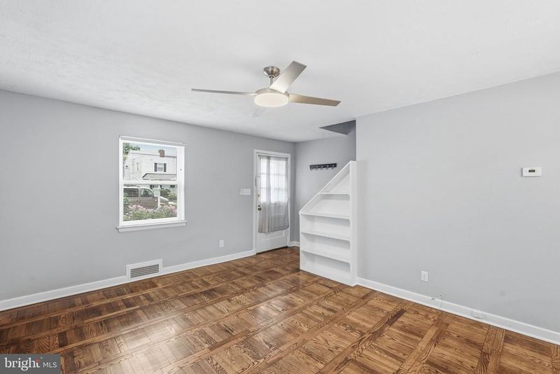 829 S Irving St, Arlington, VA 22204
