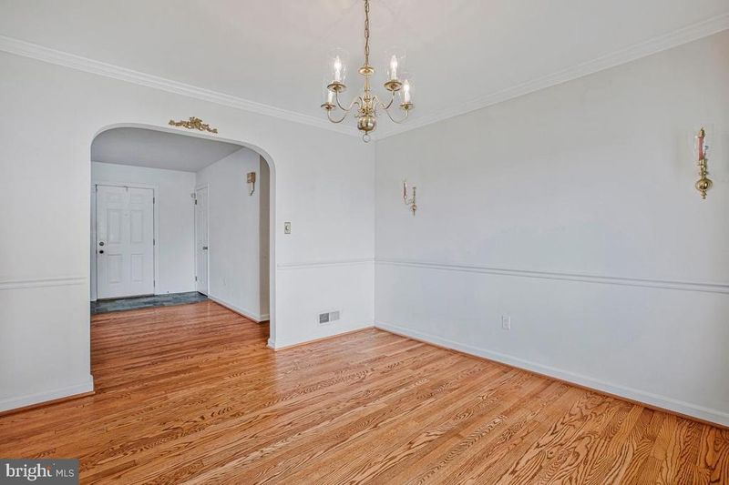 5606 Park Rd, Brooklyn Park, MD 21225