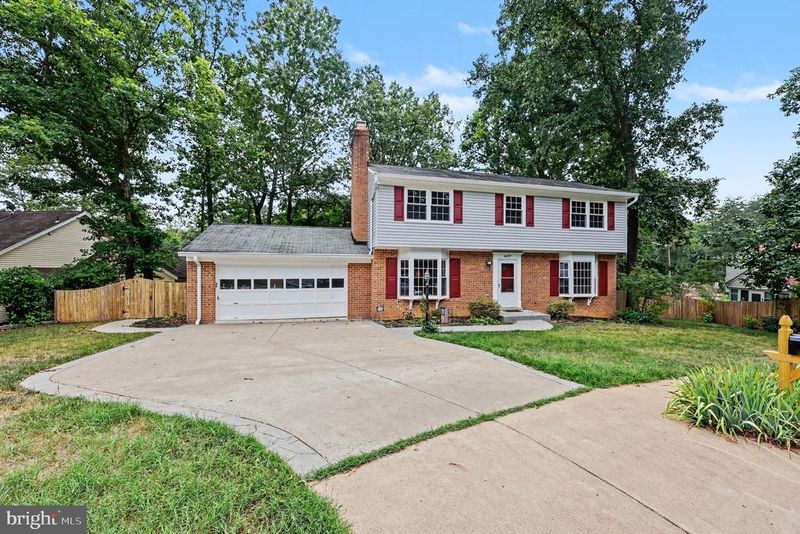 4497 Peach Ct, Dumfries, VA 22025