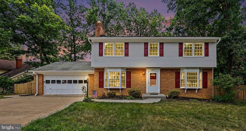 4497 Peach Ct, Dumfries, VA 22025