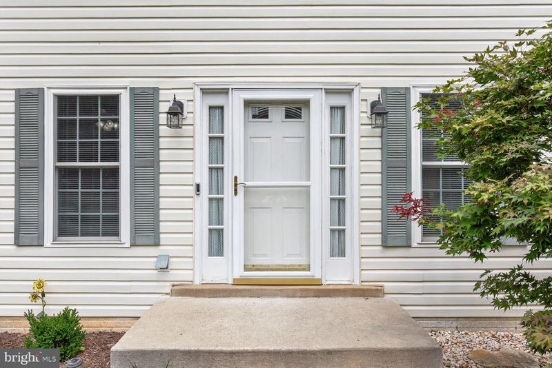 5 Oliver Ct, Fredericksburg, VA 22406