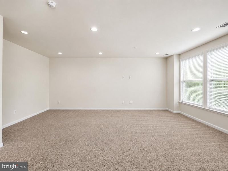 23451 Epperson Sq, Brambleton, VA 20148