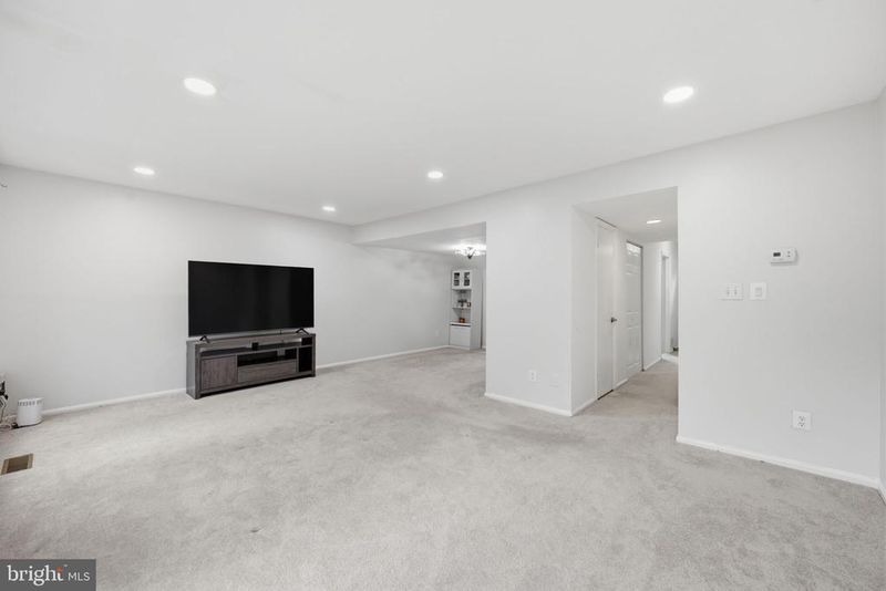 9367 Bremerton, Montgomery Village, MD 20886