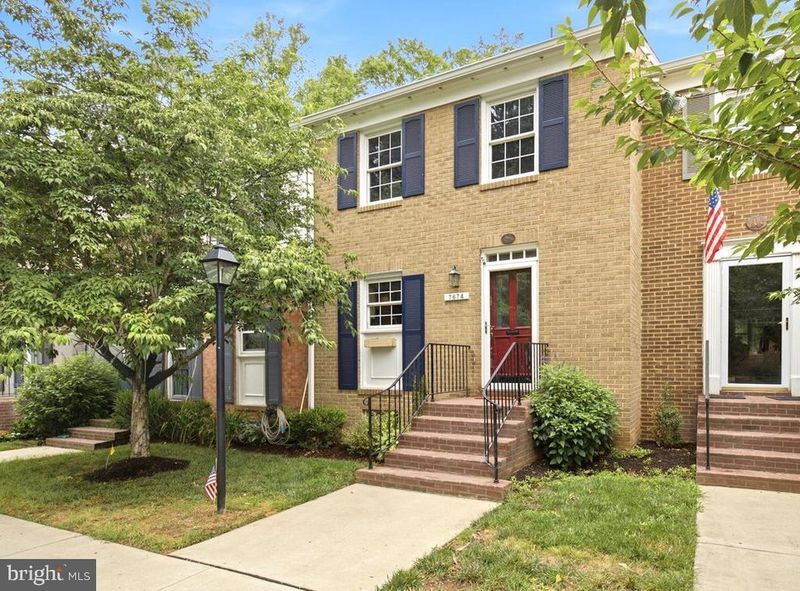 7674 Tiverton Dr, Springfield, VA 22152