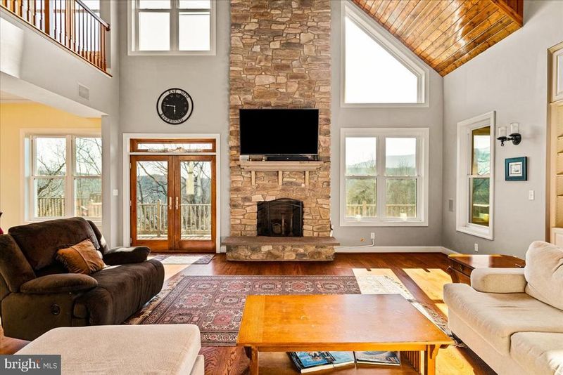 1406 Panhandle Rd, Bentonville, VA 22610