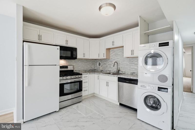 5017 7th Rd S #102, Arlington, VA 22204