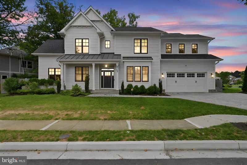 6717 31st St N, Arlington, VA 22213