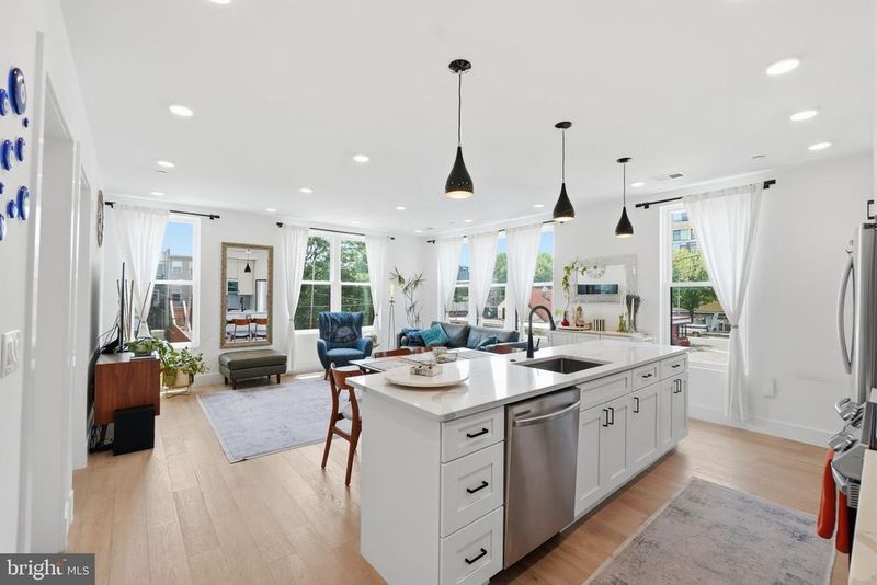 646 Newton Pl NW #203, Washington, DC 20010