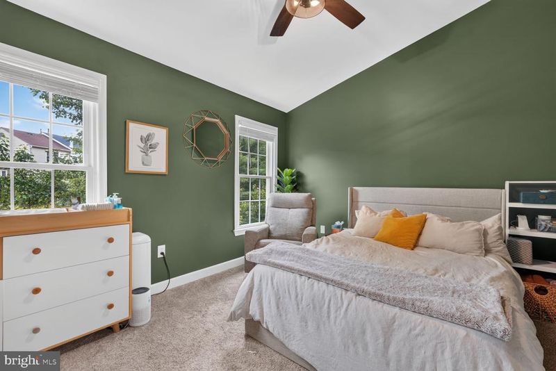 6301 Chimney Wood Ct, Alexandria, VA 22306