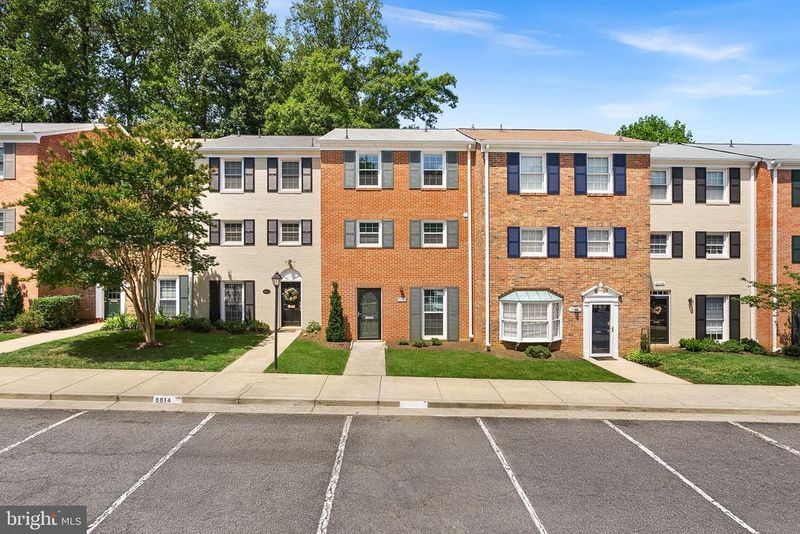 6612 Burlington Pl, Springfield, VA 22152