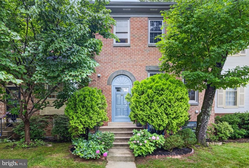 2836 Kelly Sq, Vienna, VA 22181