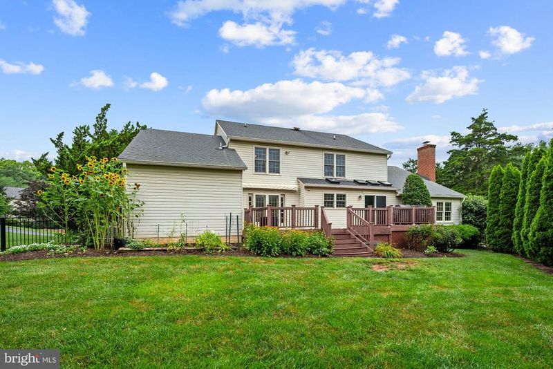 10215 Martinhoe Dr, Vienna, VA 22181
