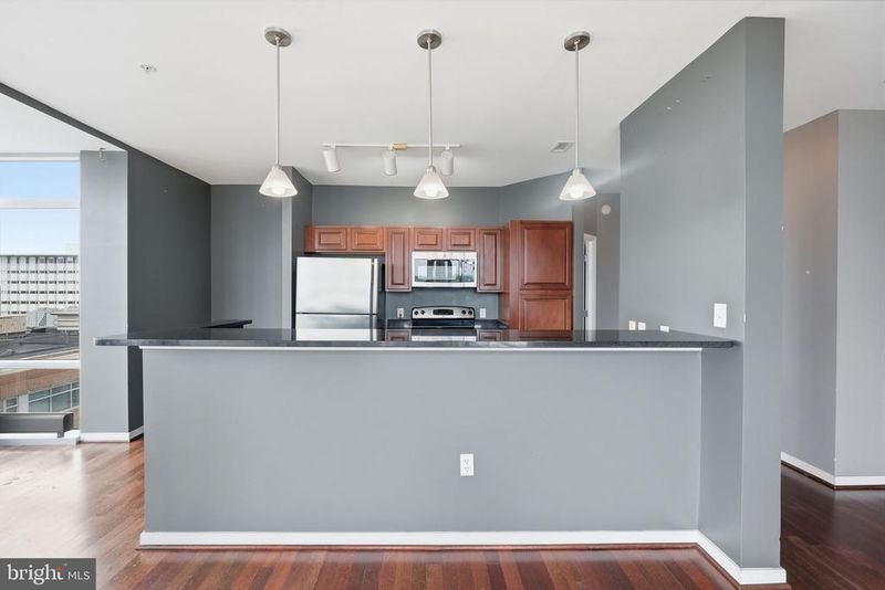 6506 America Blvd #703, Hyattsville, MD 20782