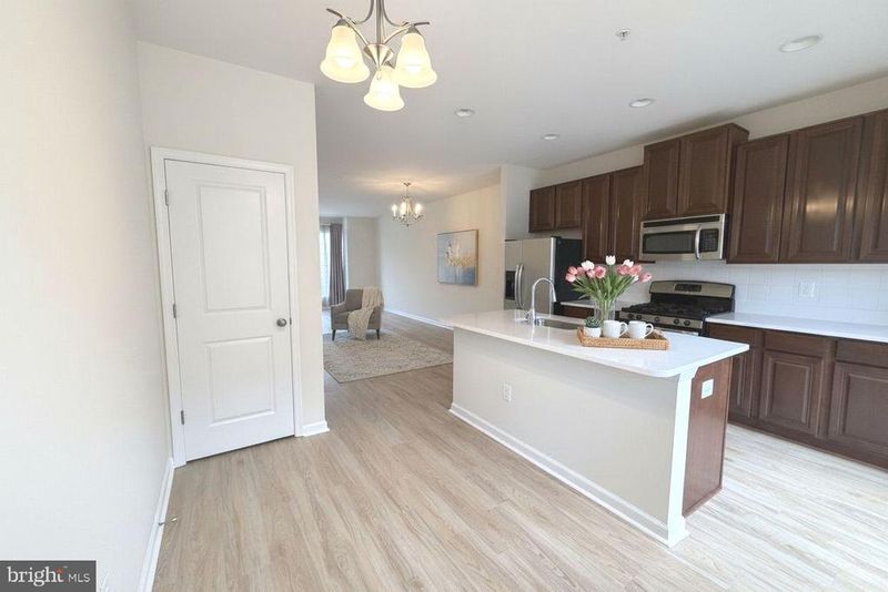 13263 Orsay St #607, Clarksburg, MD 20871