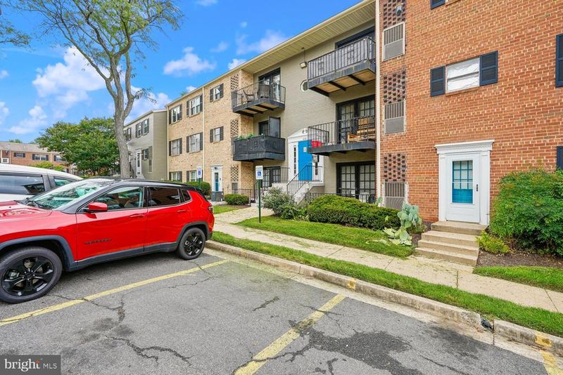 418 N Armistead St #T3, Alexandria, VA 22312