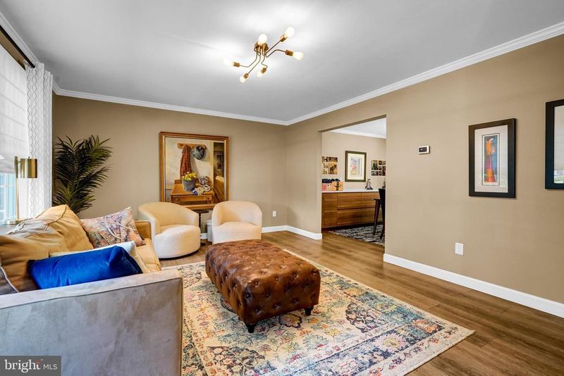 13212 Coralberry Dr, Fairfax, VA 22033
