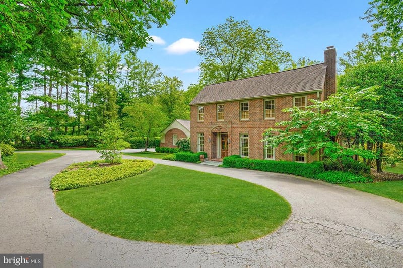 1033 Swinks Mill Rd, Mclean, VA 22102