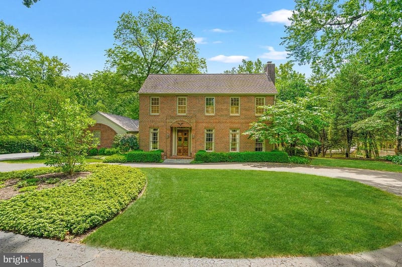 1033 Swinks Mill Rd, Mclean, VA 22102