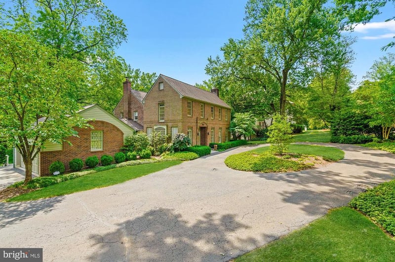 1033 Swinks Mill Rd, Mclean, VA 22102