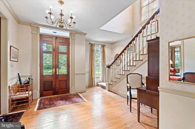 1033 Swinks Mill Rd, Mclean, VA 22102