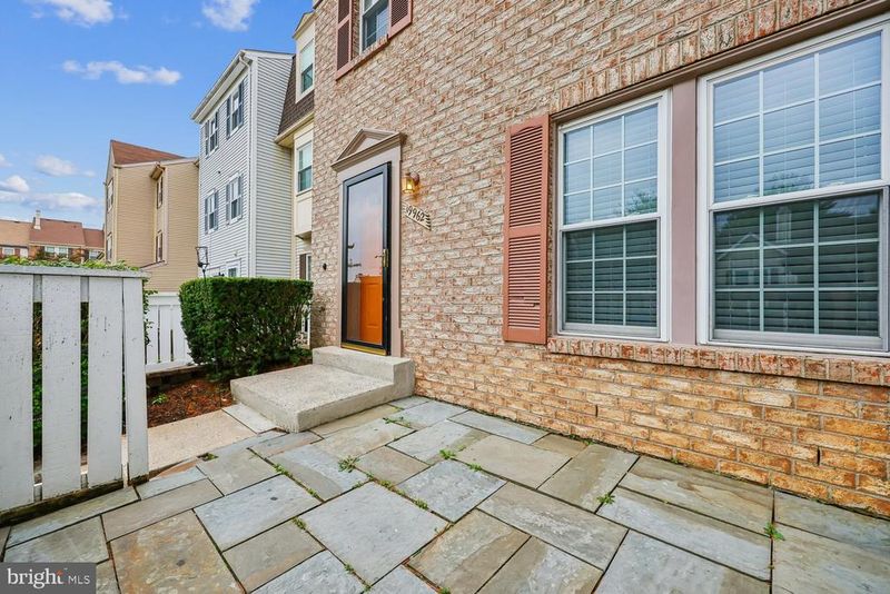 19962 Appledowre Cir #400, Germantown, MD 20876